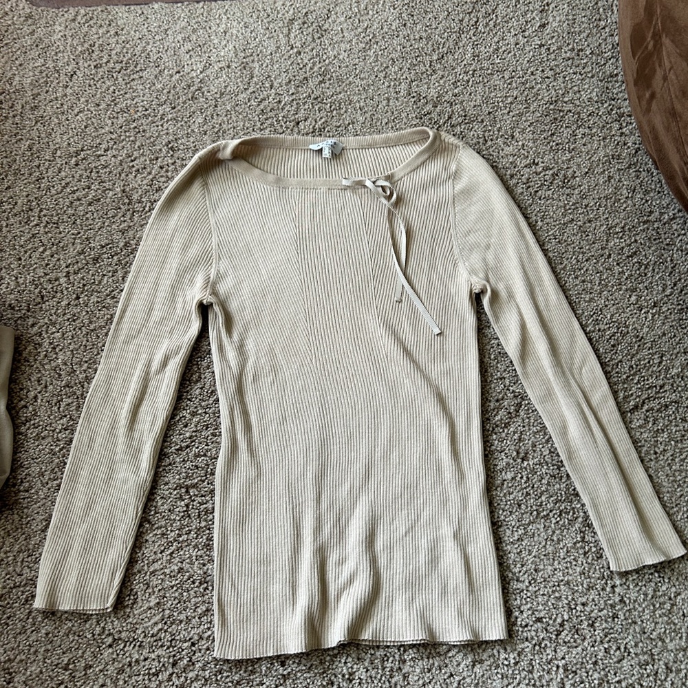 Akris Punto beige tan ribbed 3/4 sleeve top with bow detail